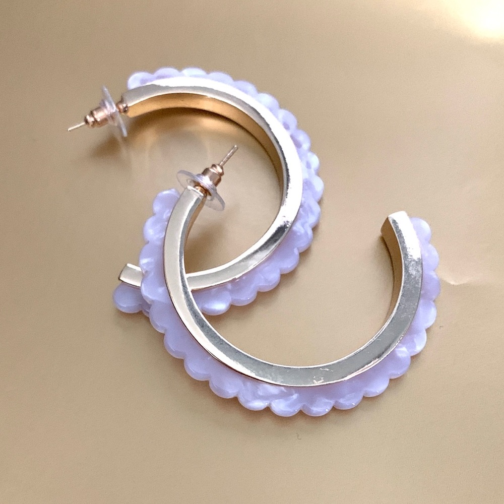 NEW Pearlized Very Pale Pink and Gold Hoops NEW NWT